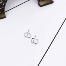 Load image into Gallery viewer, Leaf Earring
