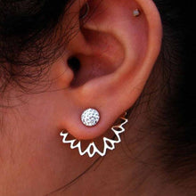 Load image into Gallery viewer, Crystal Earring