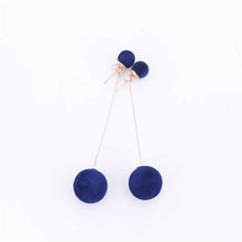 Load image into Gallery viewer, Crystal Earring