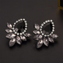 Load image into Gallery viewer, Crystal Earring